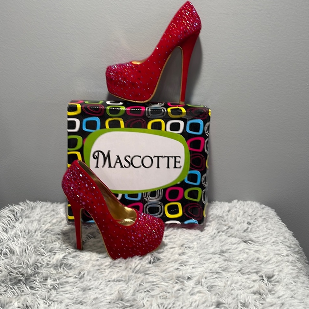 COPY - Mascotte high heels platform shoes red size 6 New